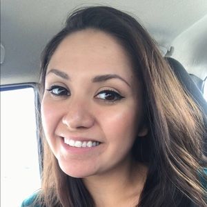 Meet your Posher, Dawnie